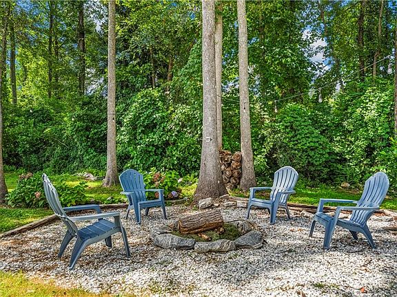 3rd image of 2761 Summerfield Pl