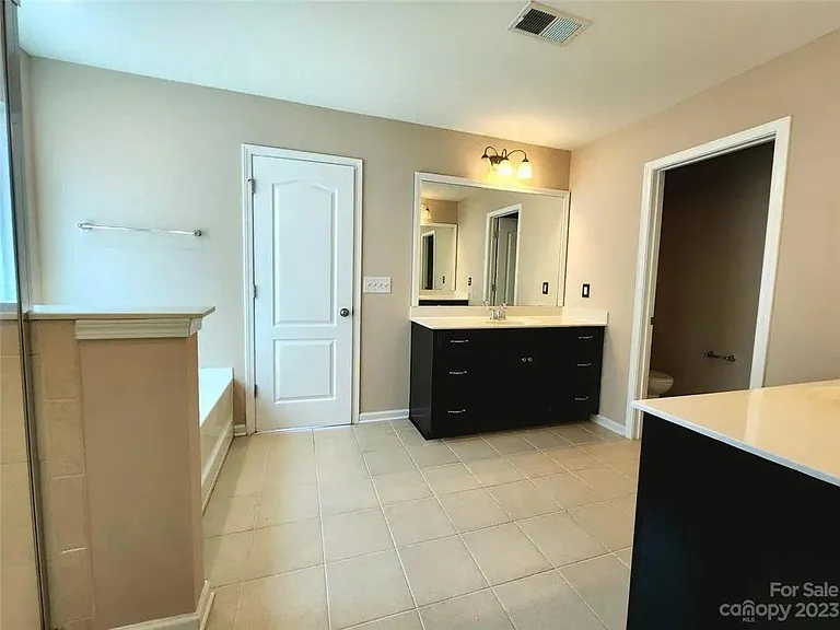 10420 Paisley Abbey Ln — Photo 13