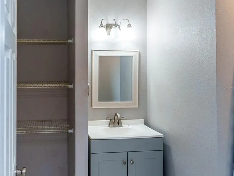 133 W Park Ave #B — Photo 8