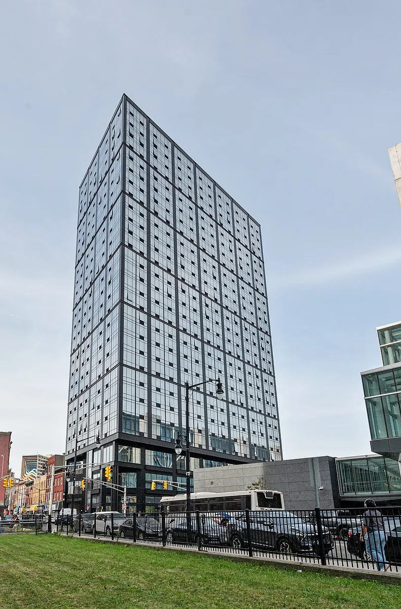 Building Fascade - CMPND 15 Central Ave