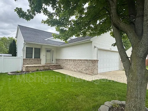 11099 Grover St Photo 1