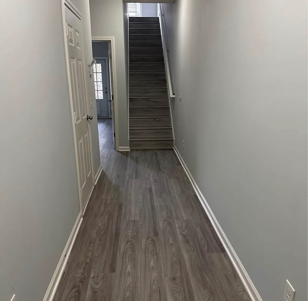 3 bed, 3.5 bath, 2000 sqft, $2,900 — Photo 2