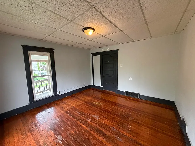 1132 N Gilbert St — Photo 19