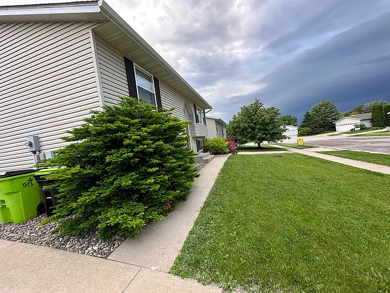 4904 Opal Ln NW — Photo 5