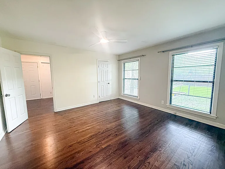 3766 Park Ln — Photo 9