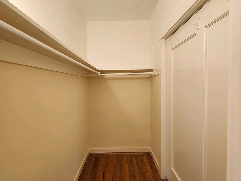 Walk in closet