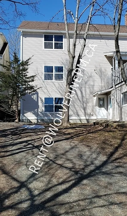 47 Denoon St #2
