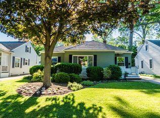 511 Canterbury Rd, Bay Village, OH 44140