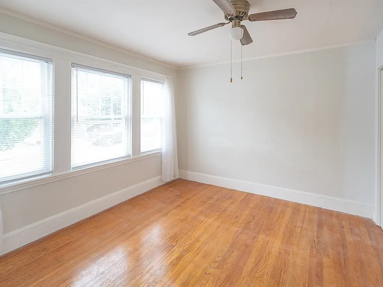 130 Francis St #1 — Photo 3