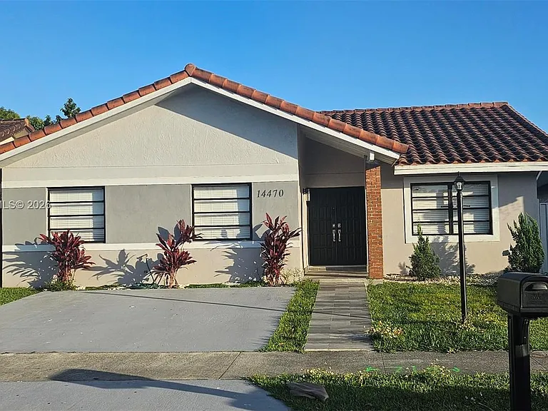 14470 SW 96th Ter — Photo 1