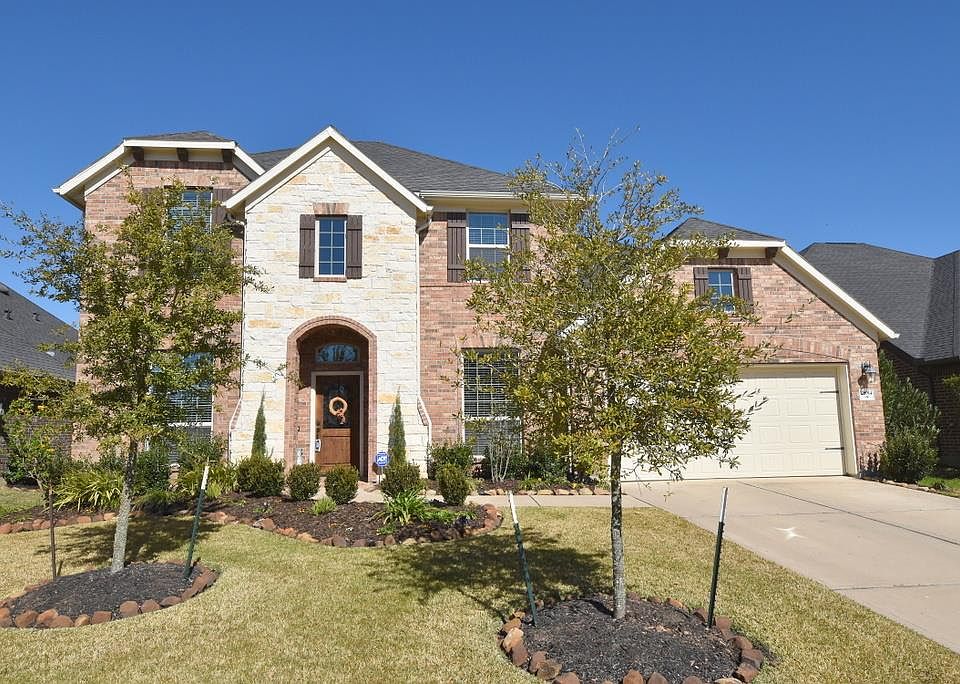 1st image of 28914 Hollycrest Dr