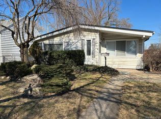 1333 E George Ave, Hazel Park, MI 48030