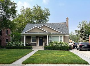 26702 York Rd, Huntington Woods, MI 48070