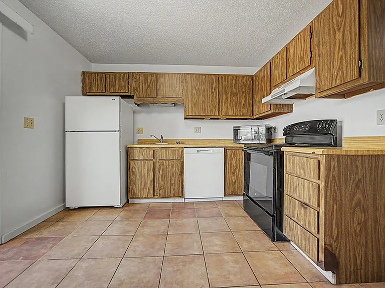 1006 Yampa Ave — Photo 15