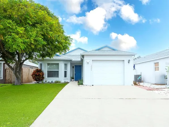 5924 40th Ave W, Bradenton, FL 34209