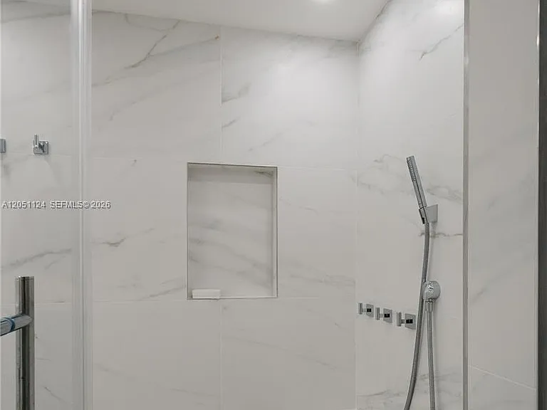1121 Crandon Blvd #D301 — Photo 32