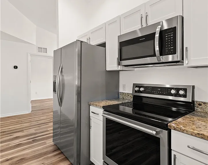 3520 SW 17th Ave — Photo 8
