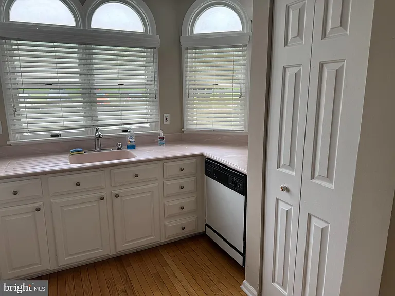 1417 Kathleen Ct — Photo 5