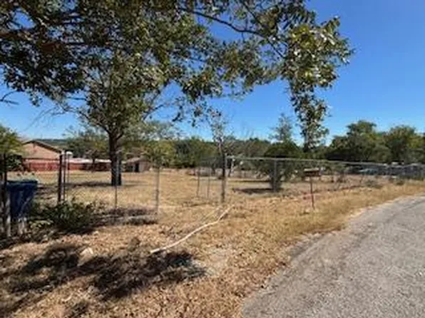 1521 Marion Dr, Kerrville, TX 78028