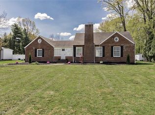 5680 Highland Rd, Highland Heights, OH 44143