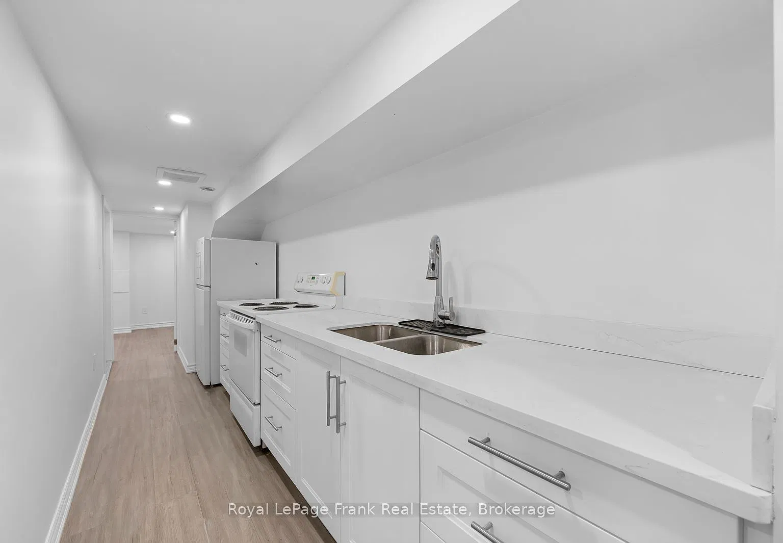 2 bed, $2,700 — Photo 4