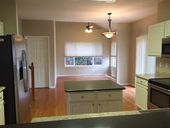 4th image of 9417 Burgundy Cir