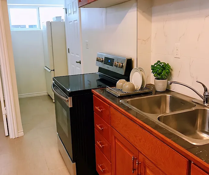 1628 Nanaimo St #7 — Photo 8