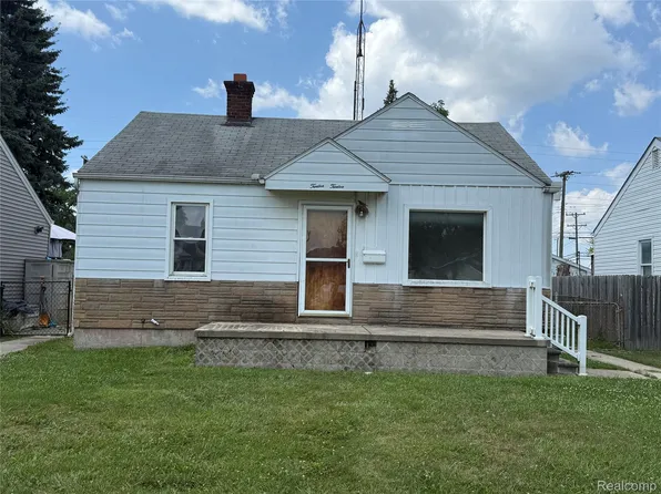 1212 Cora St, Wyandotte, MI 48192