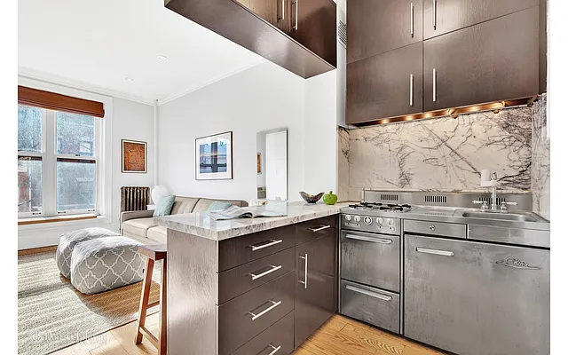 Rented by Douglas Elliman | media 10