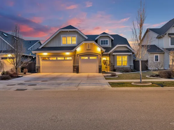 5717 N Fairborn Ave, Meridian, ID 83646