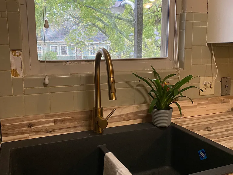 503 N Pine St #6 — Photo 3