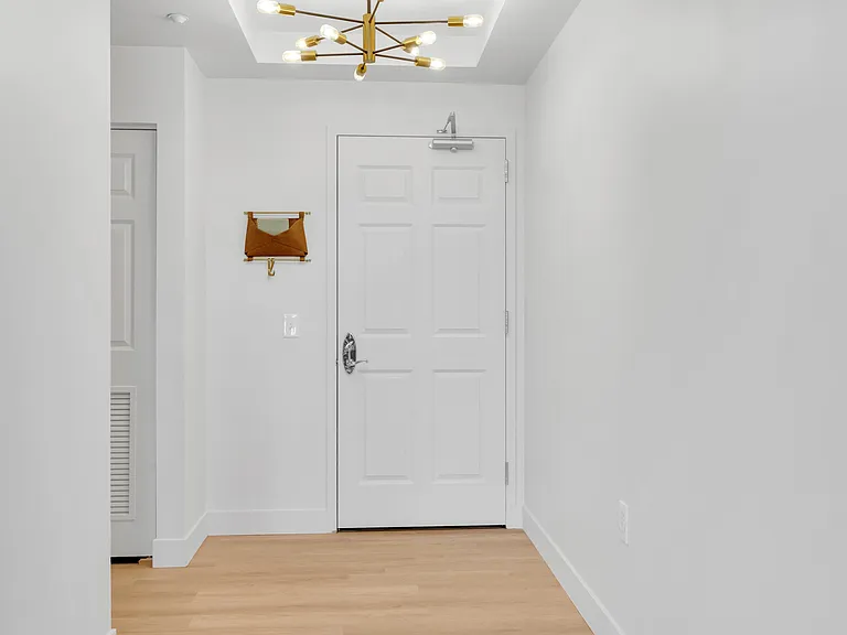 475 W 12th Ave #6B — Photo 6