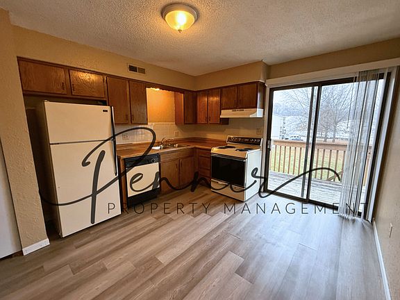 3rd image of 3252 NW Mill Dr
