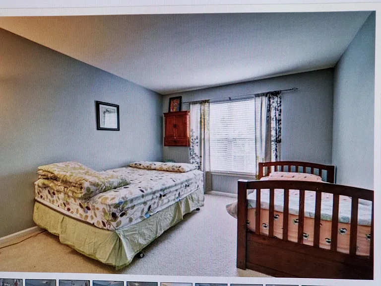 48 Hoover Ave — Photo 4