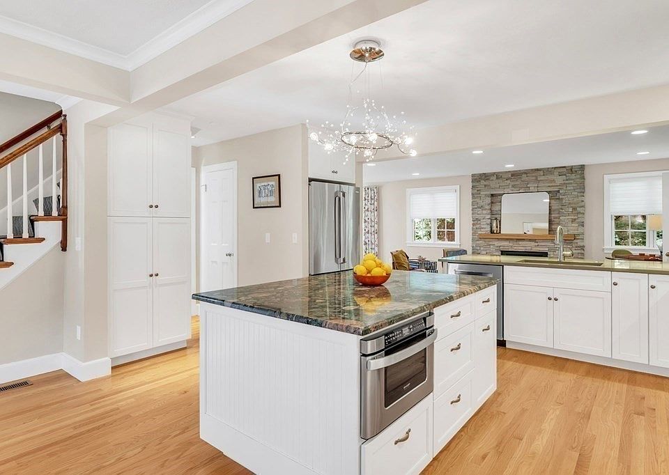 22 Falmouth Rd, Longmeadow, MA 01106 Zillow