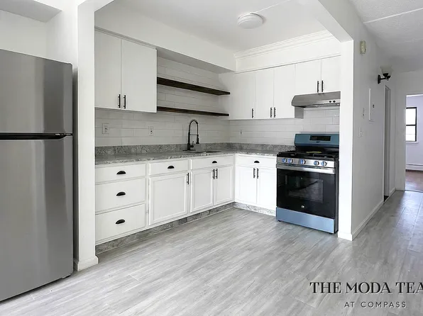 539 East 148th Street image 1 of 10