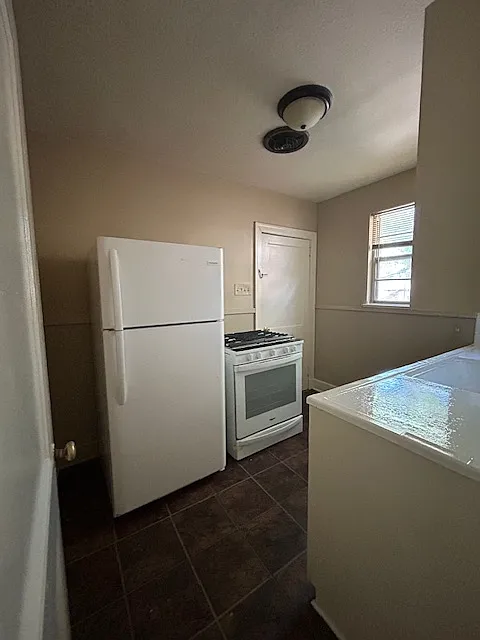 3447 Villa Rose Dr #4