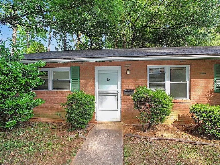 2535 Vail Ave — Photo 1
