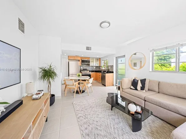 1050 7th St APT 3, Miami Beach, FL 33139