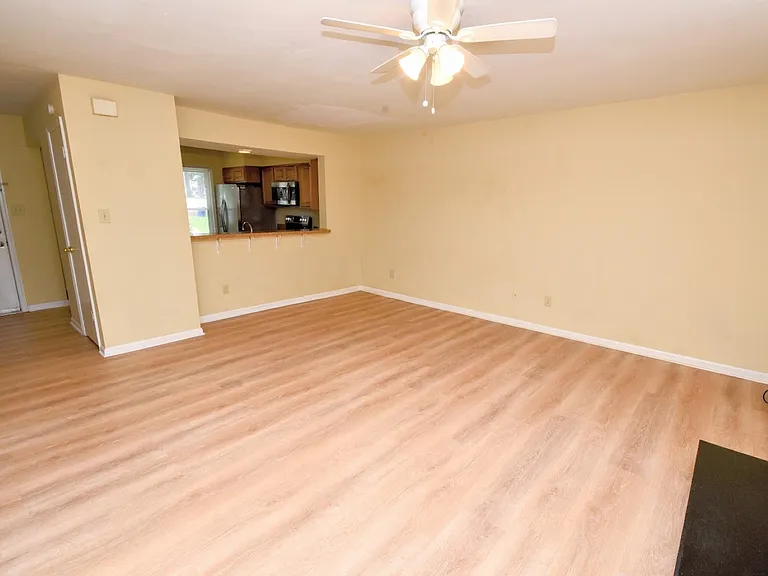 5216 Johnstown Ln — Photo 5
