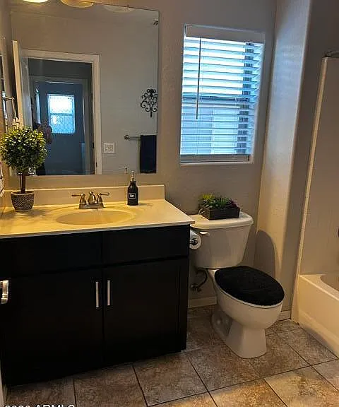 1731 E Elgin St — Photo 26