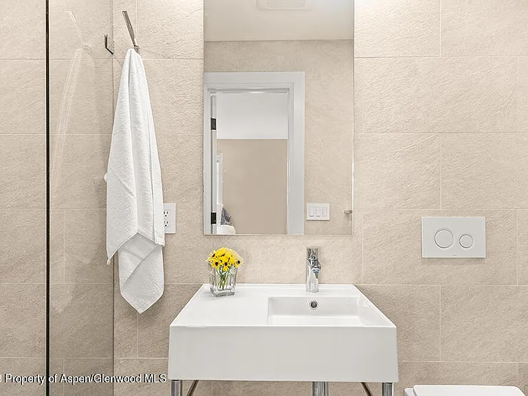 631 S Galena St #11 — Photo 12