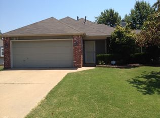 617 S Magnolia Ave, Broken Arrow, OK 74012