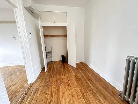 Rented by Trademarko Realty Inc | media 6