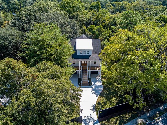 2nd image of 1216 Old Towne Rd