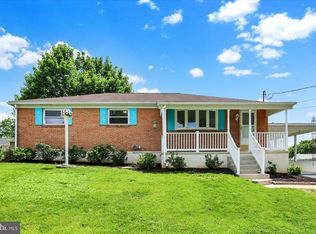 8 Karen Ct, Camp Hill, PA 17011