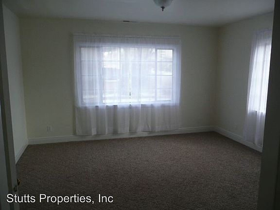 4th image of 402 W Tombigbee St APT A