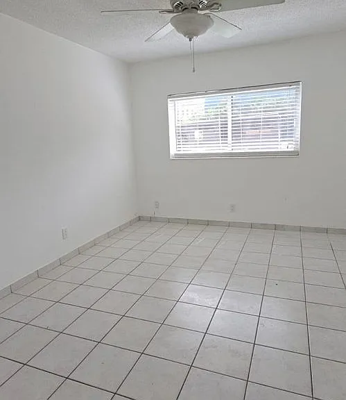 1001 SE 16th St #1 — Photo 5