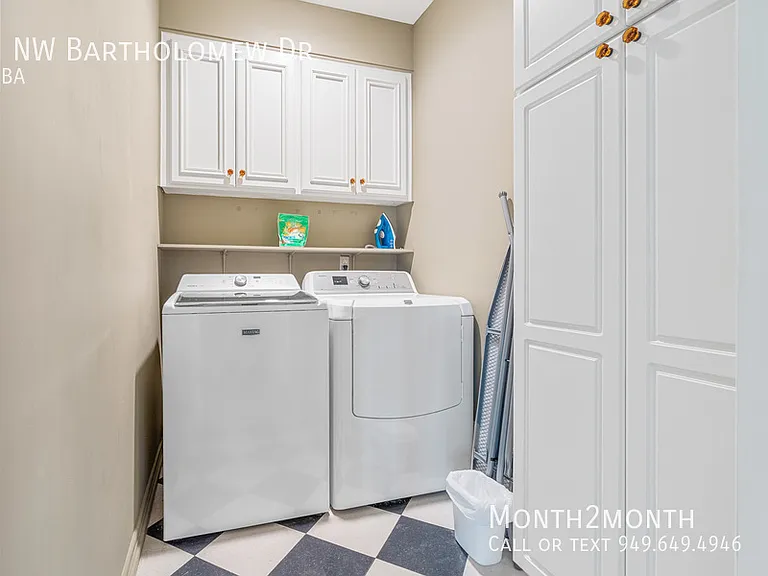 9021 NW Bartholomew Dr — Photo 19