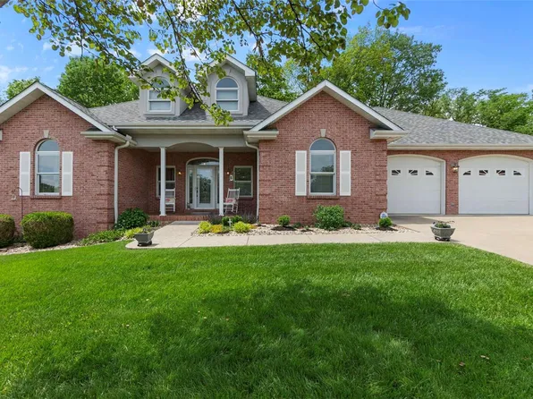 704 Sunset Dr, Perryville, MO 63775